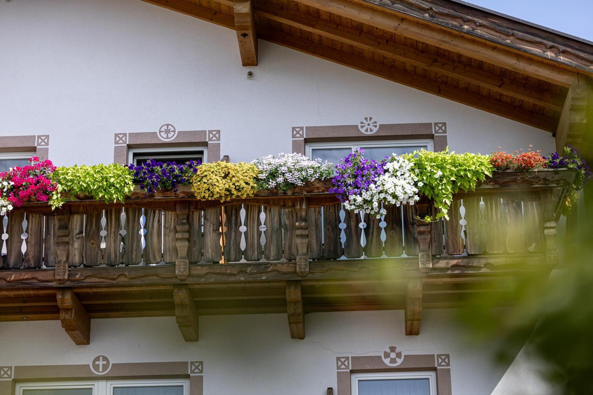 Hotel Oberwirt Weisses Kreuz à Collepietra  Extérieur photo